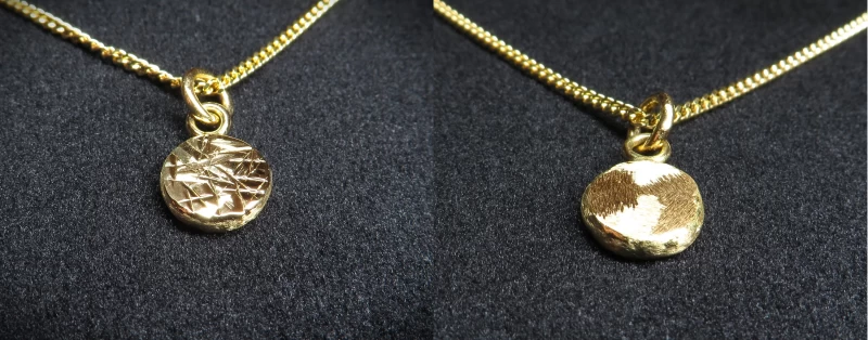 Goldene Kette mit rundem Anhänger