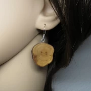 Holz Ohrringe hängend