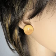 Holzohrstecker mit Stein