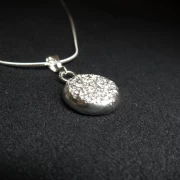 Kette mit Anhänger Silber gehämmert