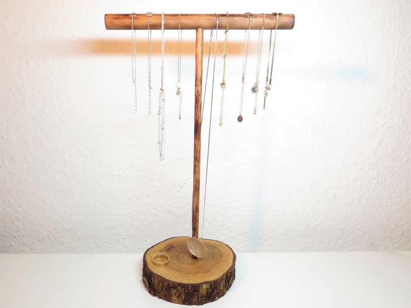 Kettenständer Schmuck