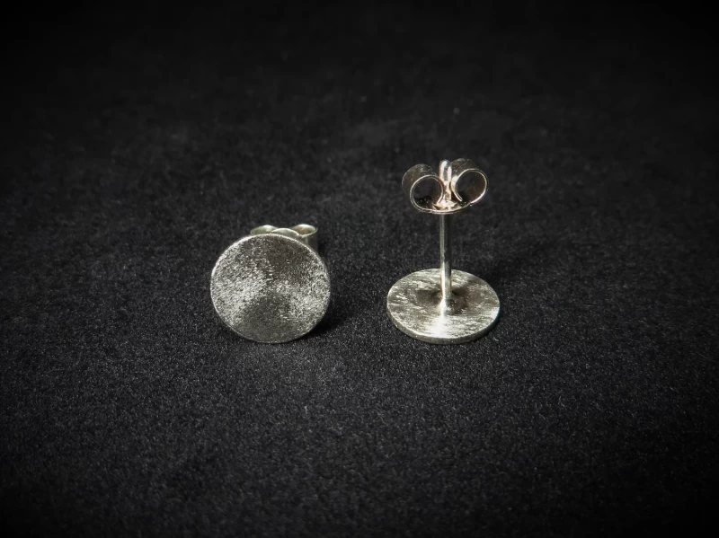 Ohrstecker glänzend