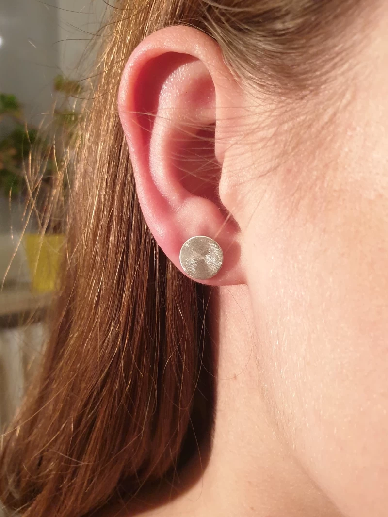 Ohrstecker glänzend